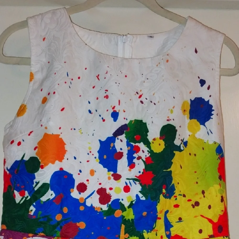 Colorful Sleeveless dress - Picture 2 of 5